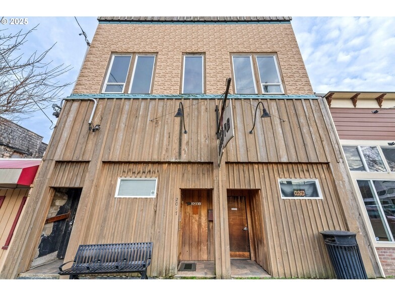 More Photos Of 2043 Sherman Ave, North Bend Bar For Sale