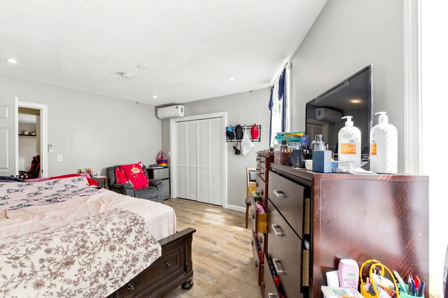 More Photos Of 142 Meridian St, Boston Multifamily For Sale