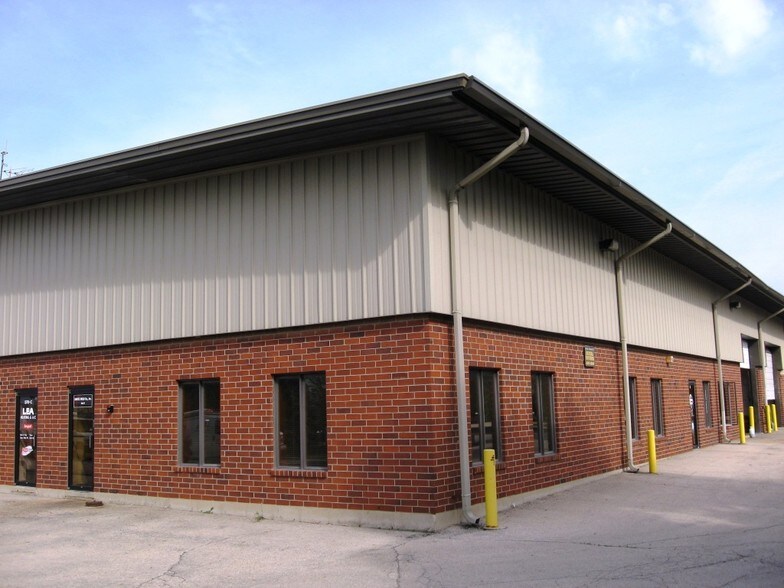 Primary Photo Of 570 Rock Road Dr, East Dundee Warehouse For Lease