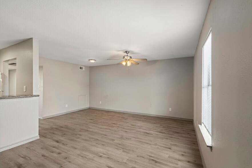 More Photos Of 610 Ferry Rd, Galveston Apartments For Sale