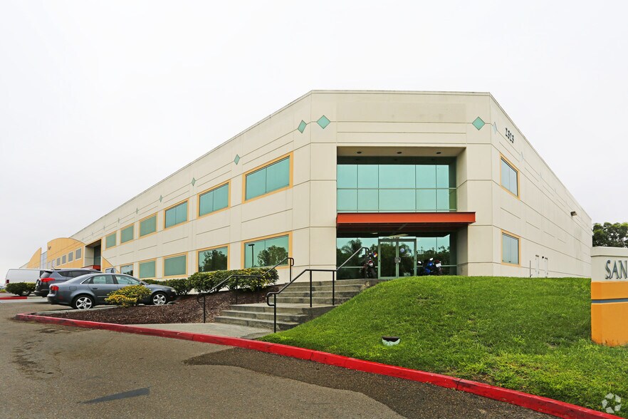 More Photos Of 2323 Avenida Costa Este, San Diego Warehouse For Lease