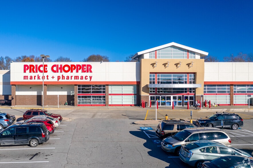 More Photos Of 11966-12230 Shawnee Mission Pky, Shawnee Unknown For Lease