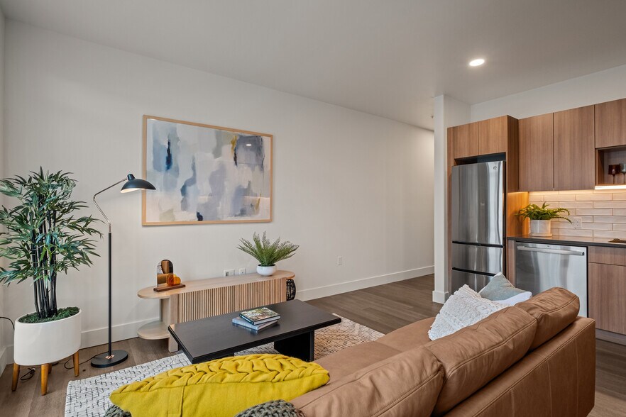 More Photos Of 104 12th Ave, Seattle Apartments For Lease