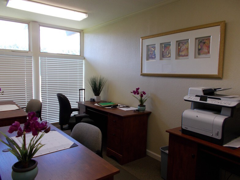 More Photos Of 1350-1358 D'Adrian Professional Pky, Godfrey Medical For Lease