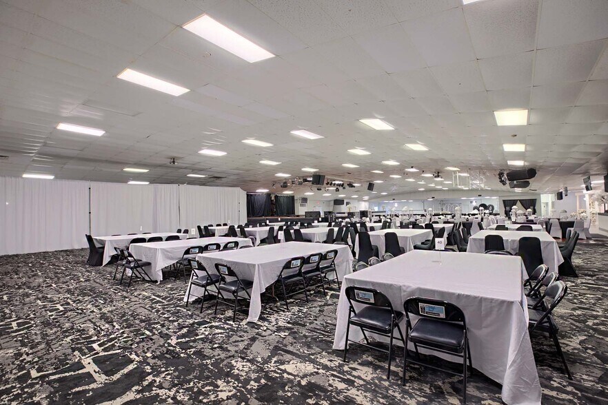 More Photos Of 227 E Mercury Blvd, Hampton General Retail For Sale