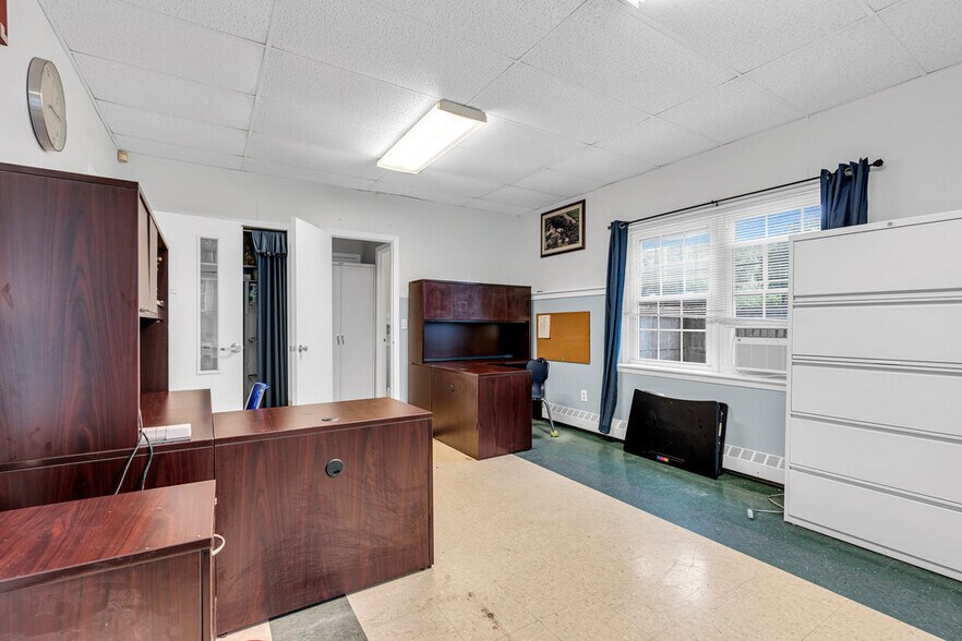 More Photos Of 62 Hance Ave, Tinton Falls Schools For Lease
