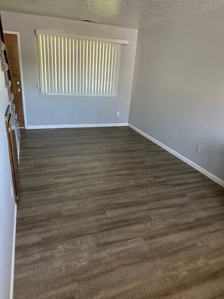 More Photos Of 410 Pine St, Ripon Apartments For Sale