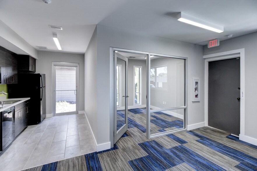 More Photos Of 239 SW 7th Ter, Gainesville Medical For Lease