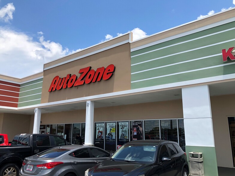 More Photos Of 10101-10501 Pines Blvd, Pembroke Pines Unknown For Lease