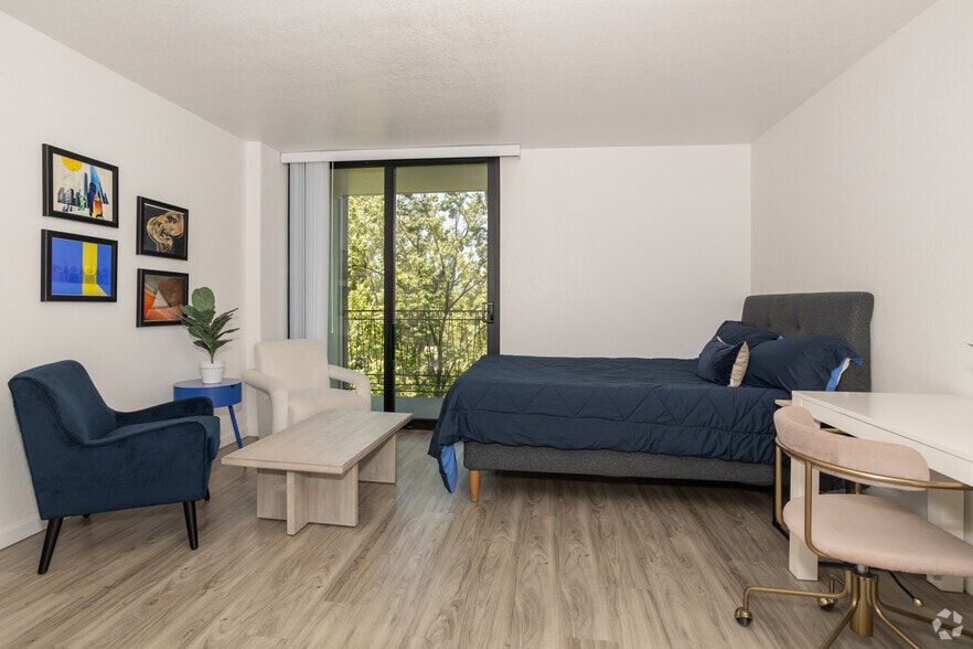 More Photos Of 2701 Capitol Ave, Sacramento Apartments For Lease