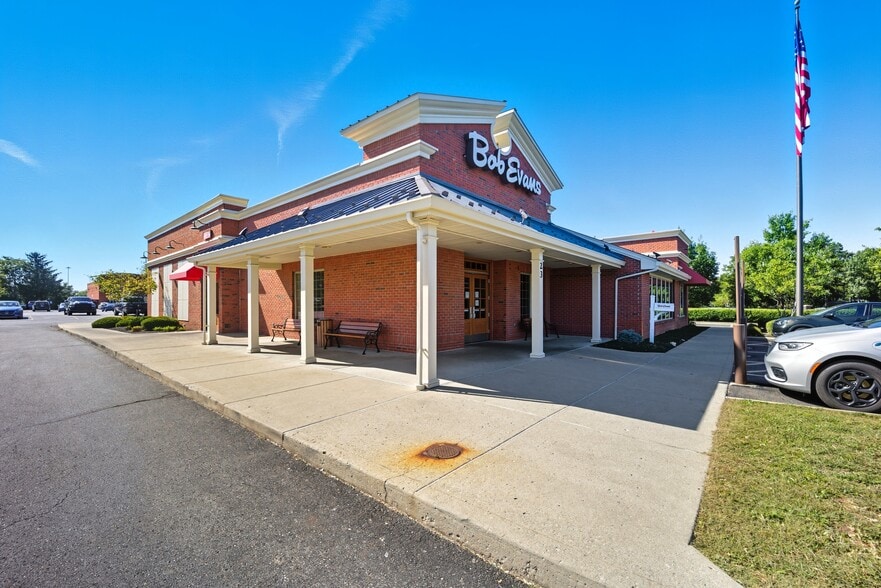 More Photos Of 23 Huber Village Blvd, Westerville Restaurant For Sale