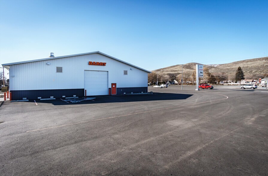 More Photos Of 548 Basin St SW, Ephrata Service For Sale