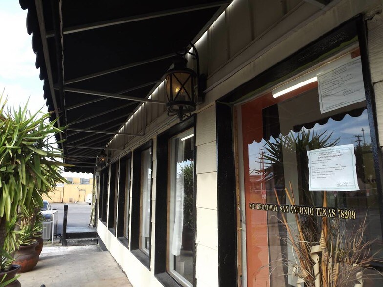 More Photos Of 8418 Broadway St, San Antonio Industrial For Sale