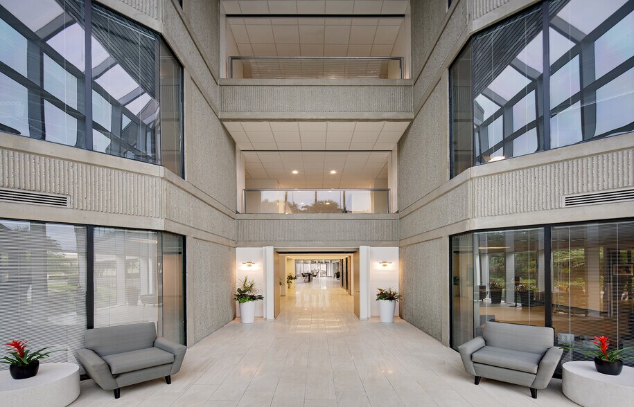 More Photos Of 5404 Cypress Center Dr, Tampa Unknown For Lease