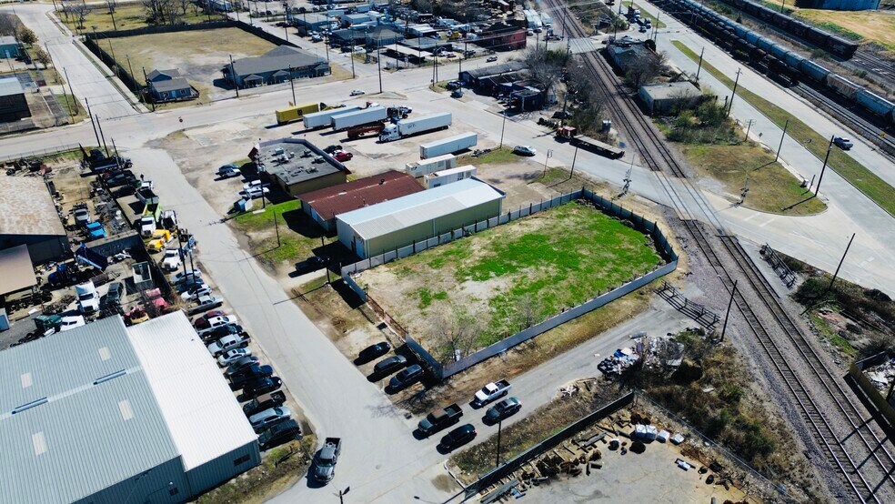 More Photos Of 2323 Daugherty St, Houston Land For Lease