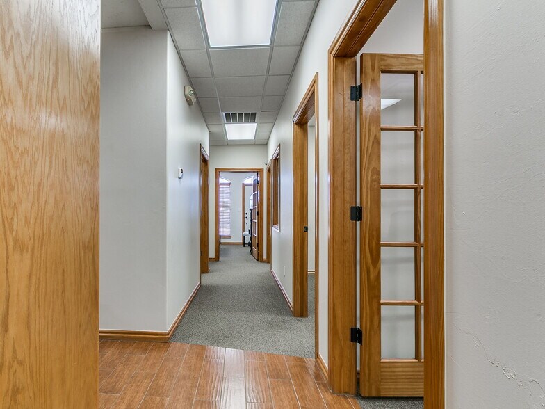 More Photos Of 2326-2350 N Interstate Dr, Norman Office For Sale