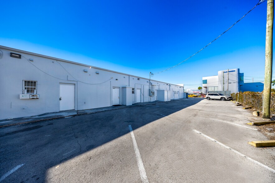 More Photos Of 3241 NW 7th St, Miami Storefront For Lease