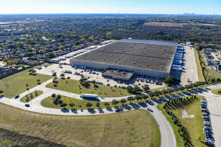 More Photos Of 199 Planters Rd, Sunnyvale Distribution For Lease