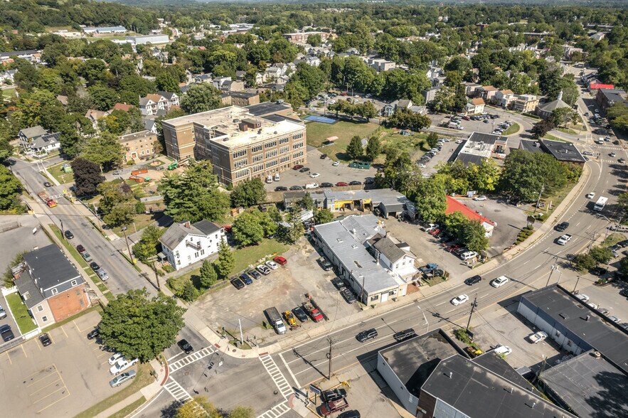 More Photos Of 359 Mill St, Poughkeepsie Freestanding For Sale