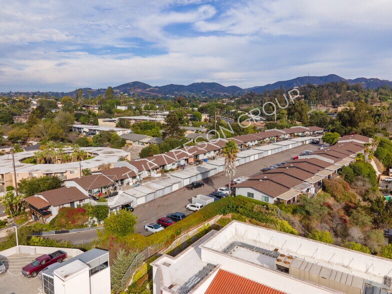 Primary Photo Of 1010 Clearbrook Ln, Vista Apartments For Sale