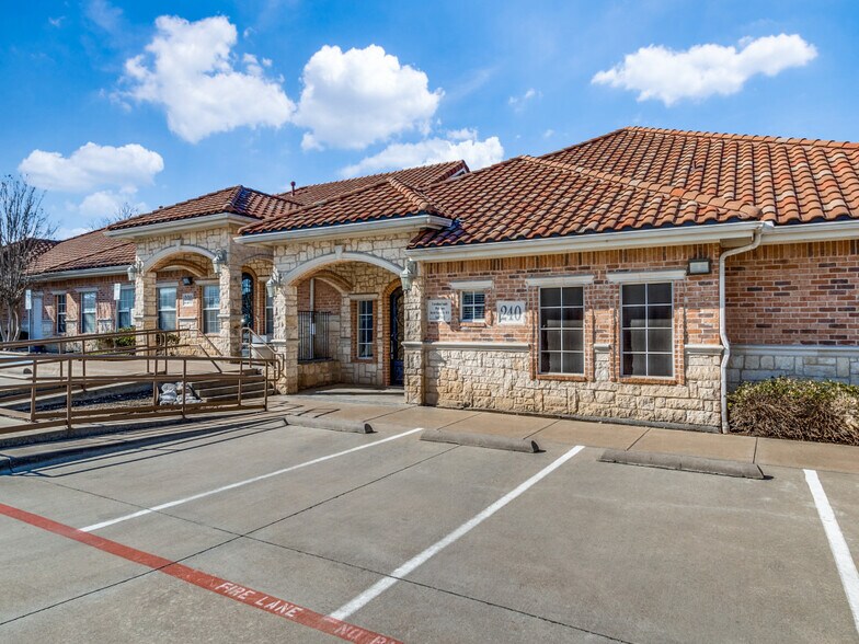 Primary Photo Of 1809 Golden Trl, Carrollton Medical For Sale