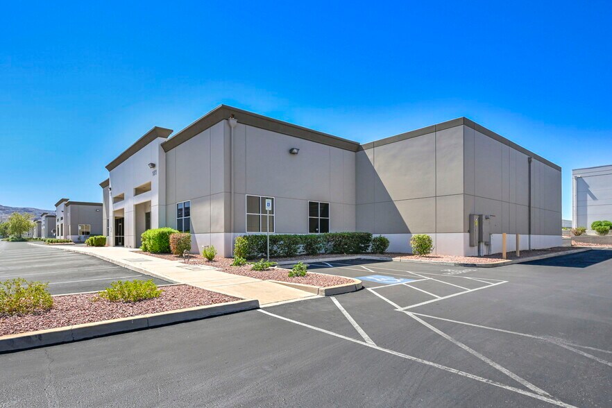 More Photos Of 181 N Gibson Rd, Henderson Warehouse For Sale