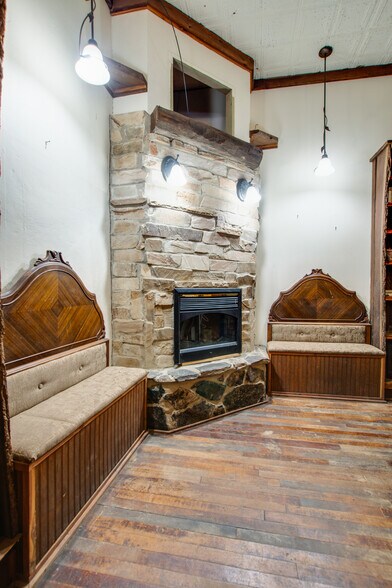 More Photos Of 108 W Walnut St, Smithville Restaurant For Sale