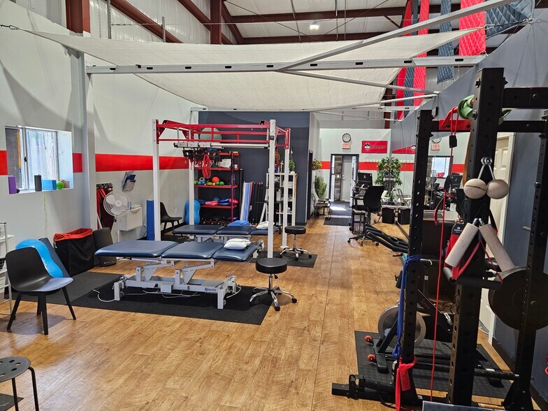 More Photos Of 60 Village Pl, Glastonbury Flex For Lease