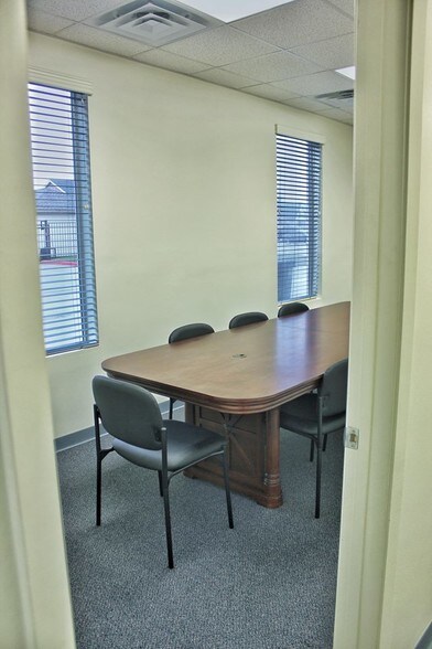 More Photos Of 524 Westgreen Blvd, Katy Medical For Lease