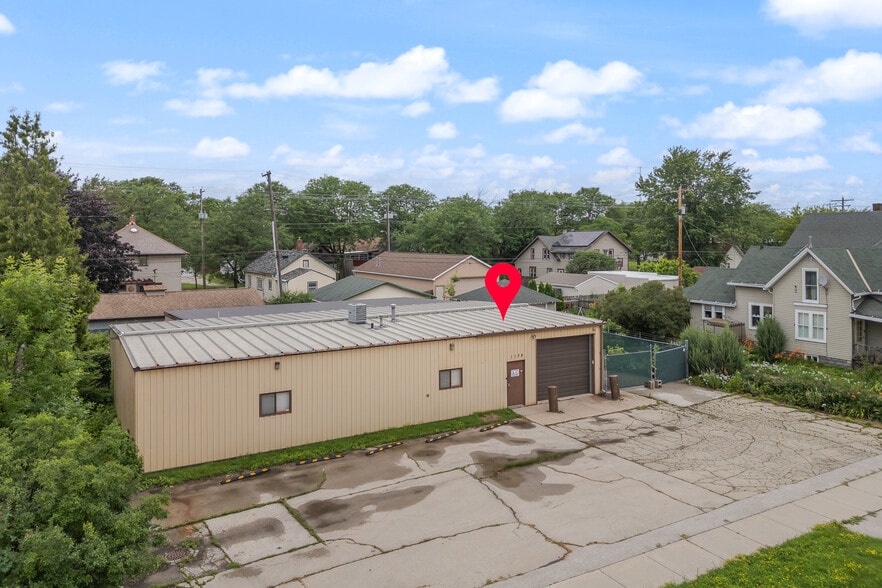 More Photos Of 1138 State St, Green Bay Warehouse For Sale
