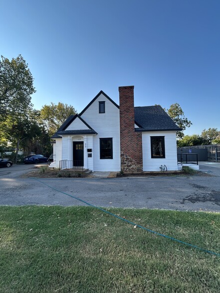 Primary Photo Of 910 18th St, Plano Office For Sale