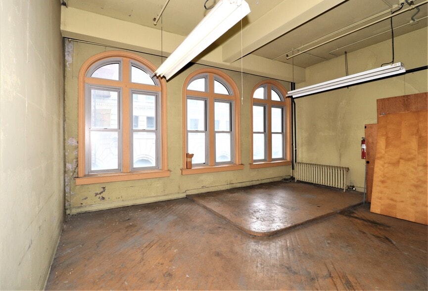 More Photos Of 4 W Fourth St, Cincinnati Office Residential For Sale