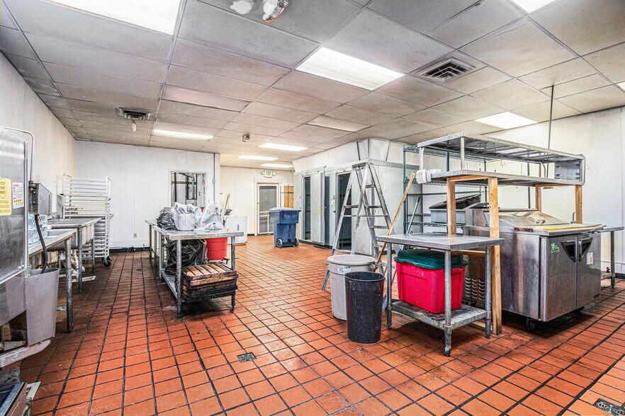 More Photos Of 2931 Niles Ave, Saint Joseph Flex For Sale