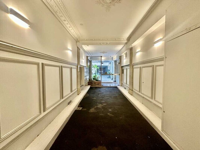 More Photos Of 50 Rue De Miromesnil, Paris Apartments For Sale