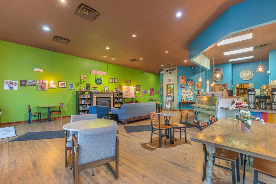 More Photos Of 6581 Terhune Dr, Middletown General Retail For Lease