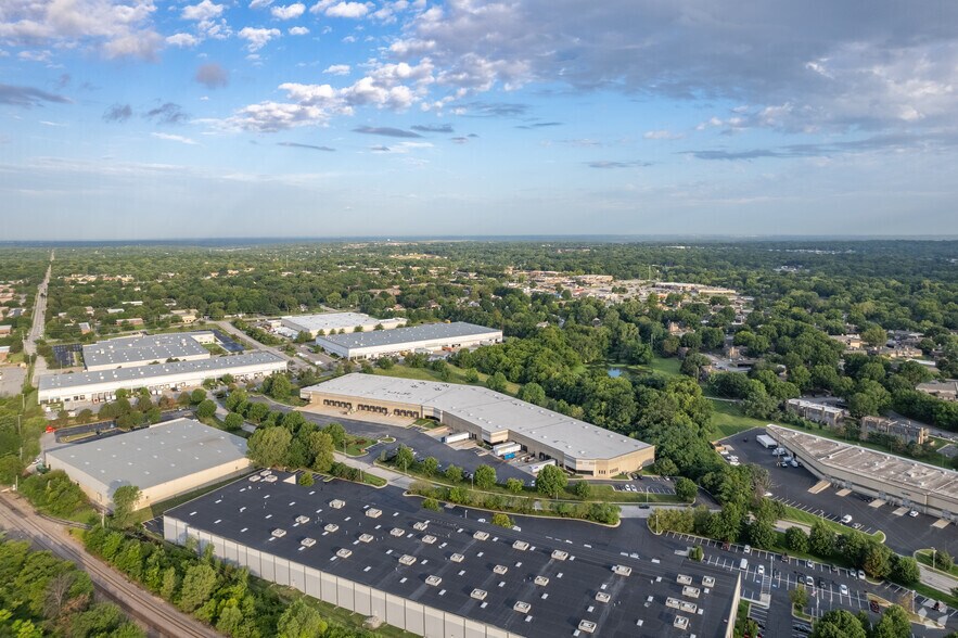 More Photos Of 10504-10630 W 79th St, Shawnee Warehouse For Lease