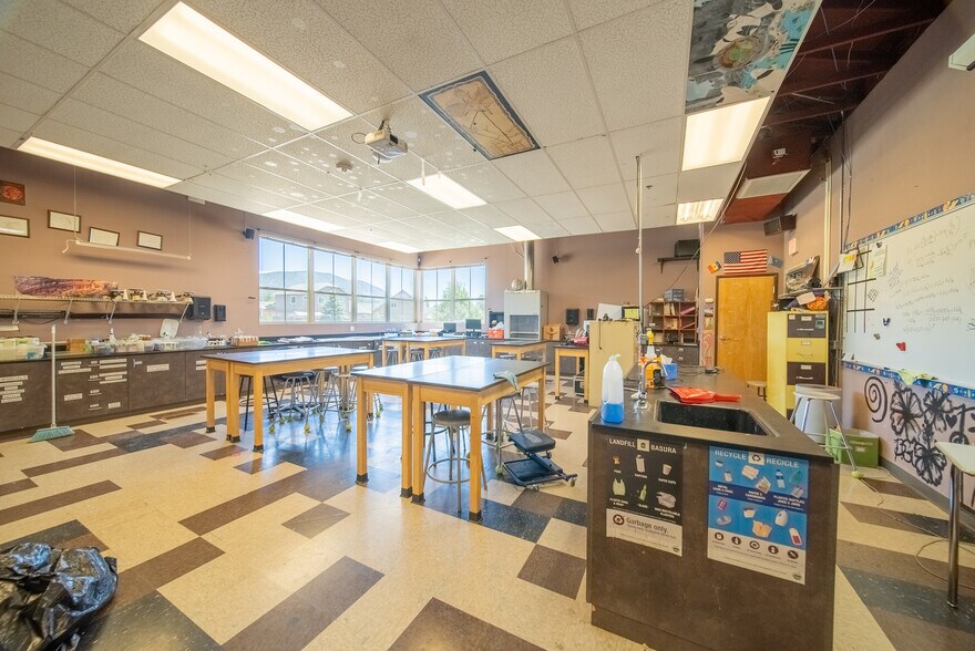 More Photos Of 3401 N Fort Valley Rd, Flagstaff Schools For Lease