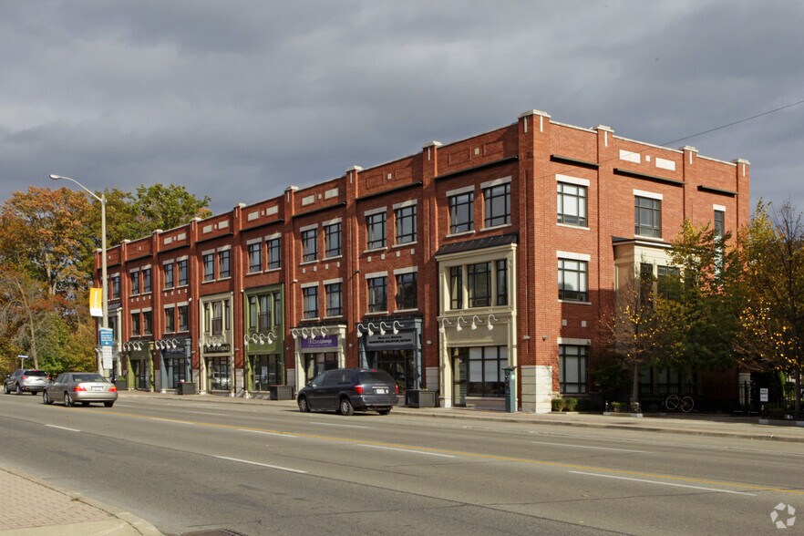 More Photos Of 165 Lakeshore Rd E, Mississauga Apartments For Lease