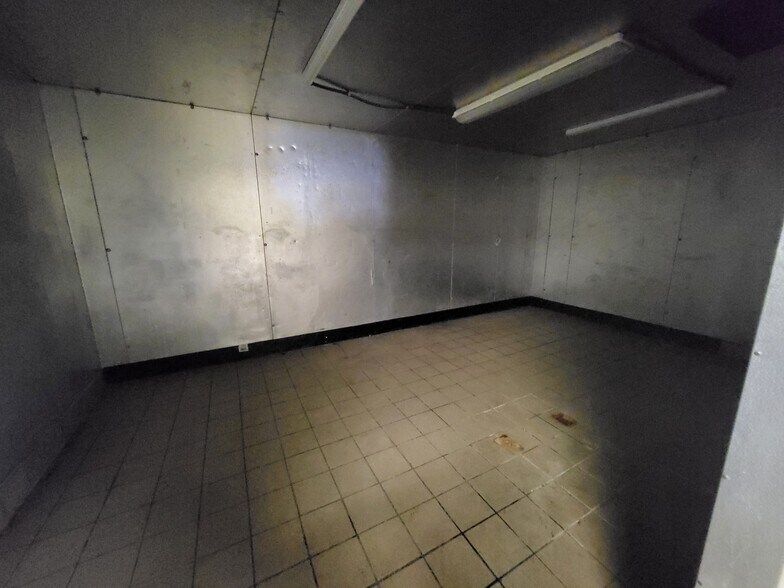 More Photos Of 648 S Neosho Blvd, Neosho Restaurant For Sale