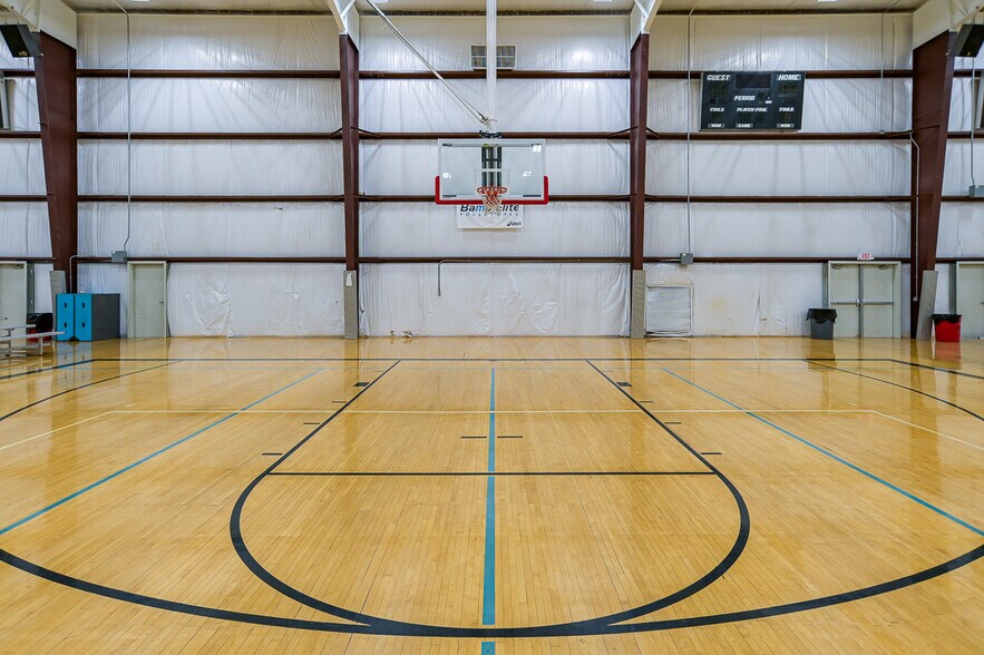 More Photos Of 4100 AL Highway 69, Guntersville Sports And Entertainment For Sale