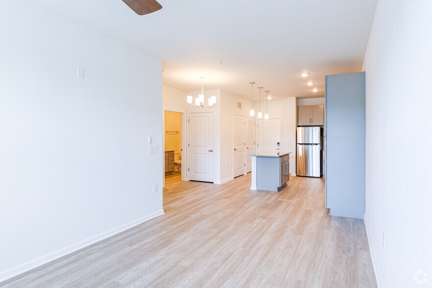 More Photos Of 5401 Commonwealth Centre Pky, Midlothian Apartments For Sale