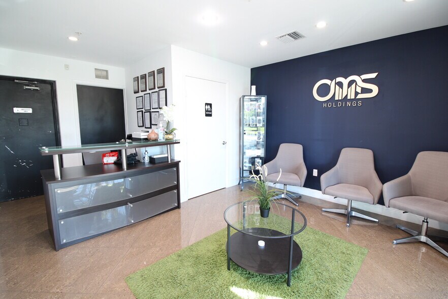 More Photos Of 8205-8225 NW 30th Ter, Doral Warehouse For Lease