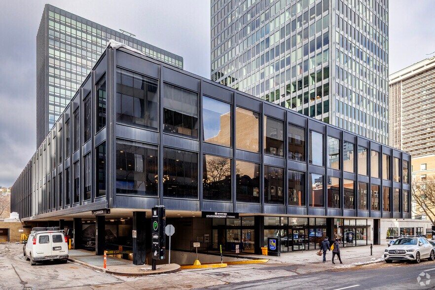 More Photos Of 1 Car Westmount, Westmount Unknown For Lease
