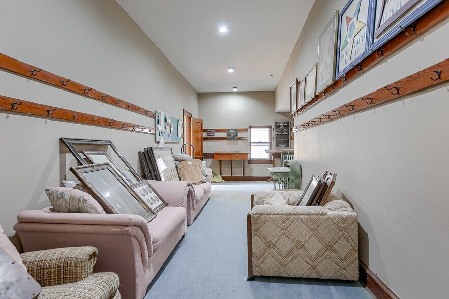 More Photos Of 3001 Connor Ave, Kansas City Specialty For Sale