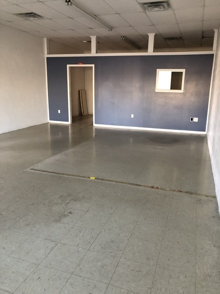 More Photos Of 121 N Gray St, Killeen Freestanding For Lease