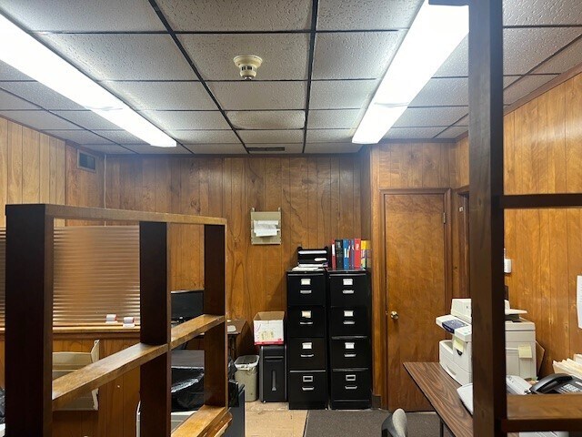 More Photos Of 15929 W 7 Mile Rd, Detroit Office For Sale