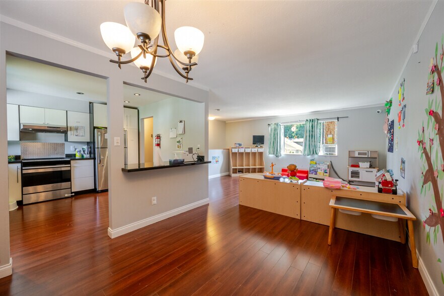 More Photos Of 32533 Ptarmigan Dr, Mission Daycare Center For Sale