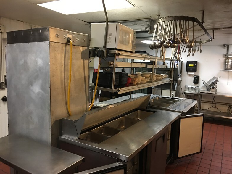 More Photos Of 4768 Lake Ave, Rochester Restaurant For Lease