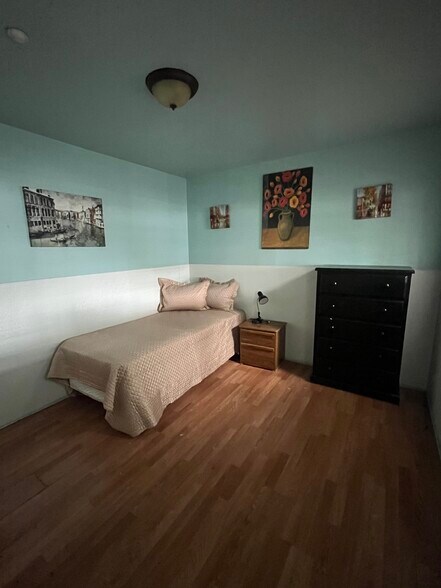 More Photos Of 264 E 2nd St, San Jacinto Assisted Living For Sale