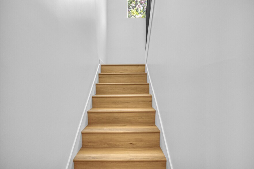 More Photos Of 10828 Hesby St, North Hollywood Apartments For Sale